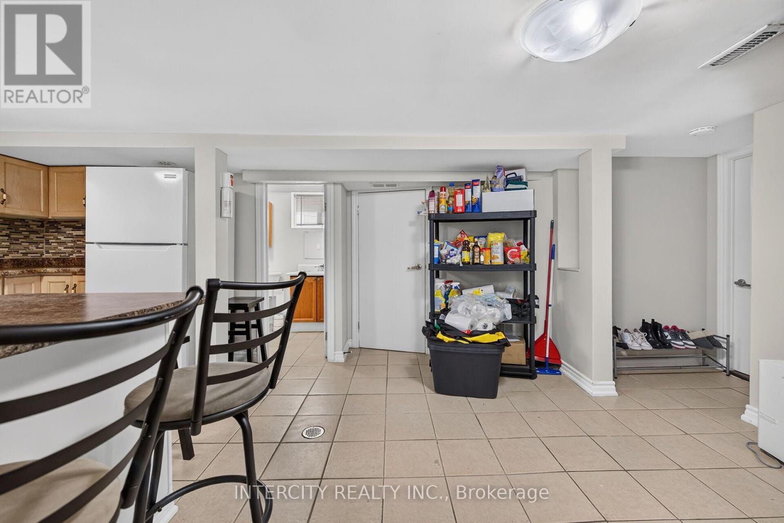 20 KENT STREET - 25