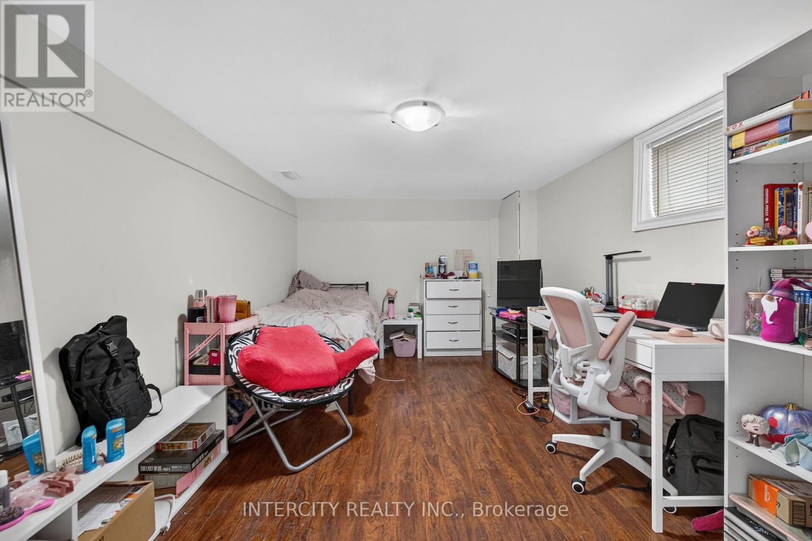20 KENT STREET - 26