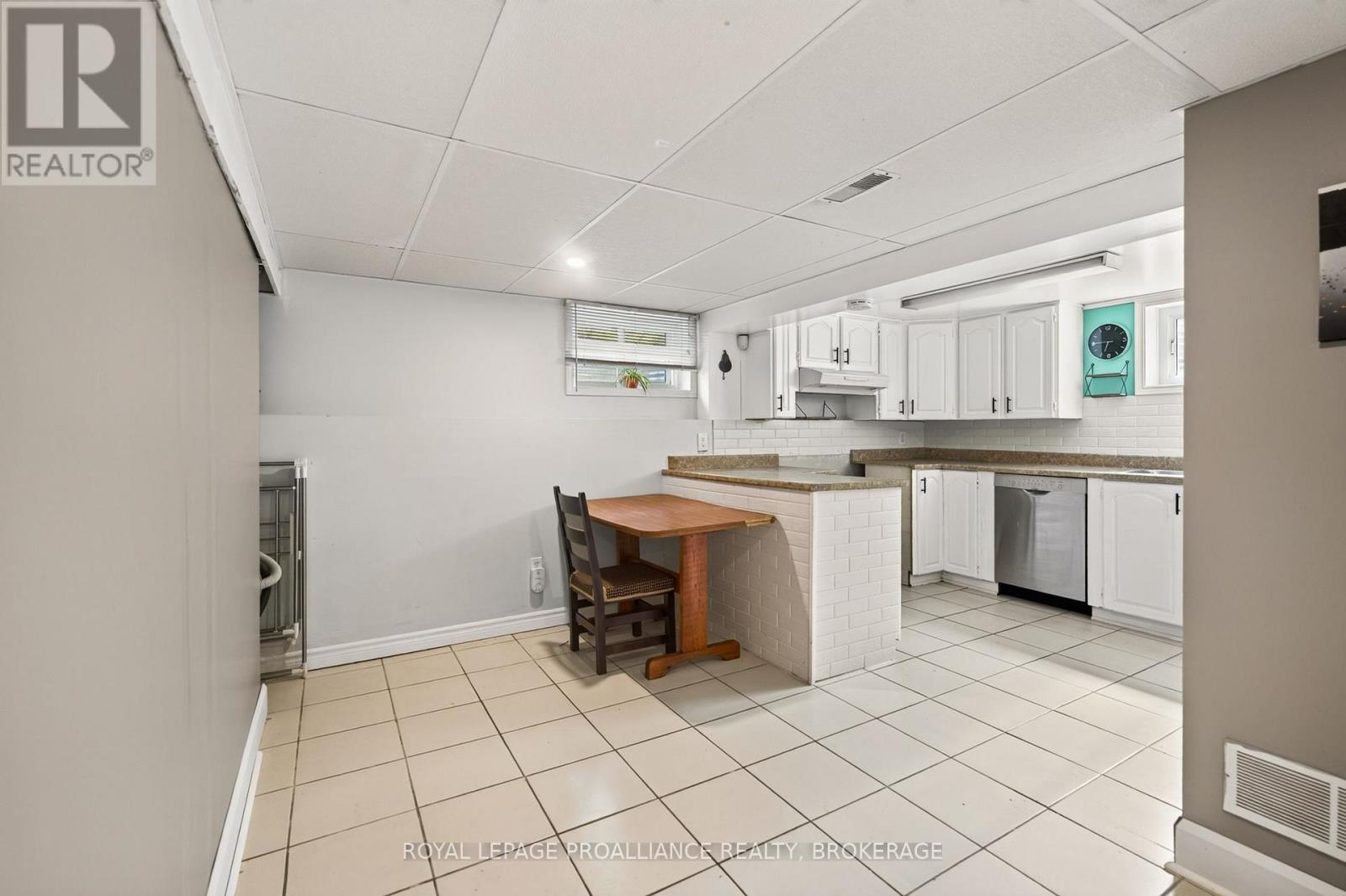 3199 PRINCESS STREET - Image 37
