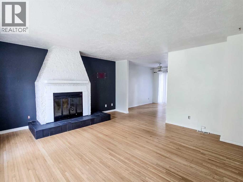 4237 5 Avenue - 3