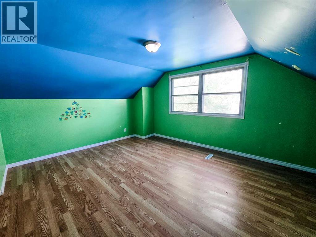4237 5 Avenue - 11