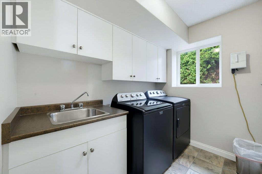 2440 4 Avenue SE - 11