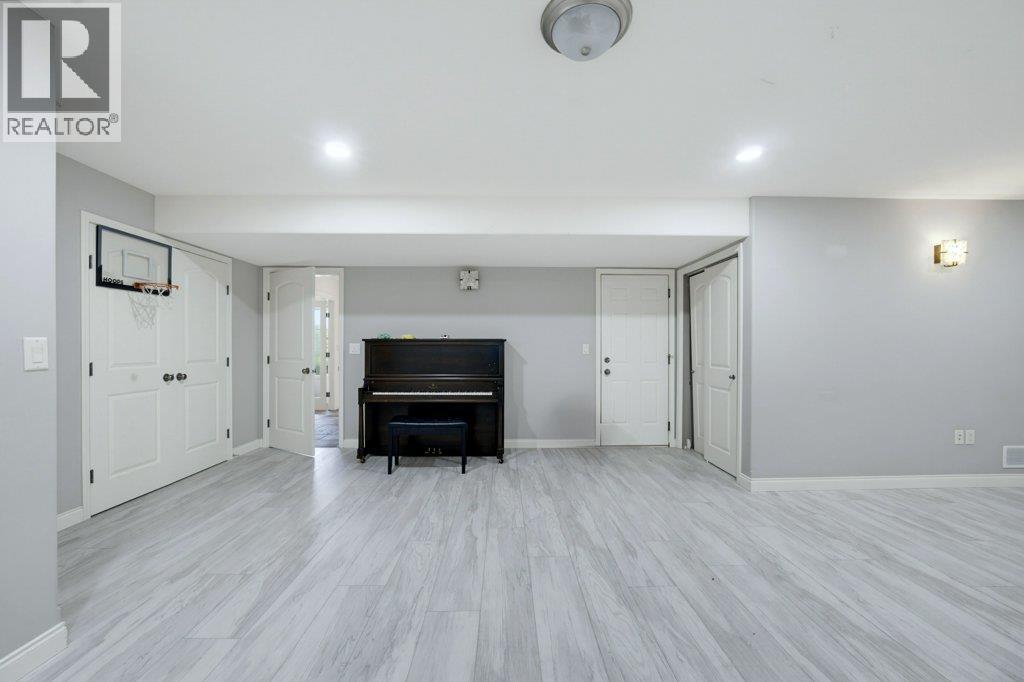 2440 4 Avenue SE - 20