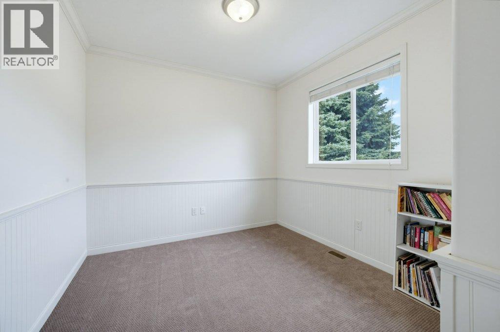 2440 4 Avenue SE - 49