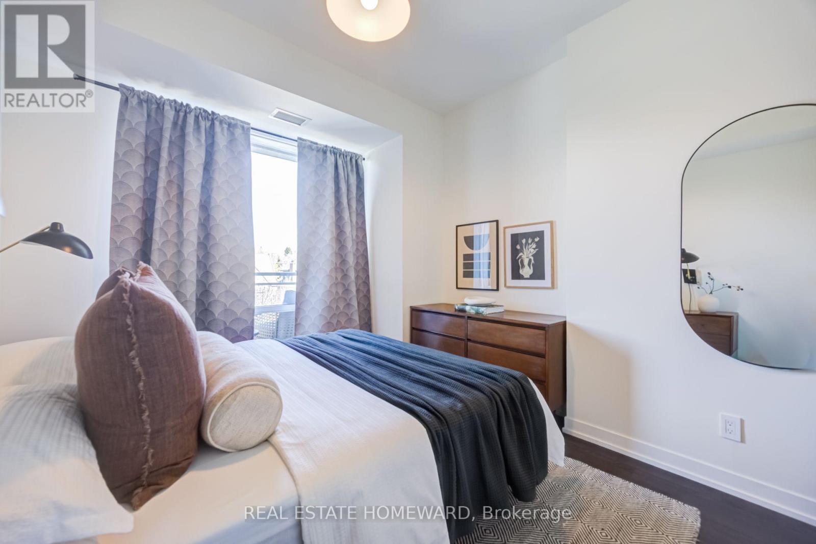 #309 223 ST CLAIR AVENUE W - 15
