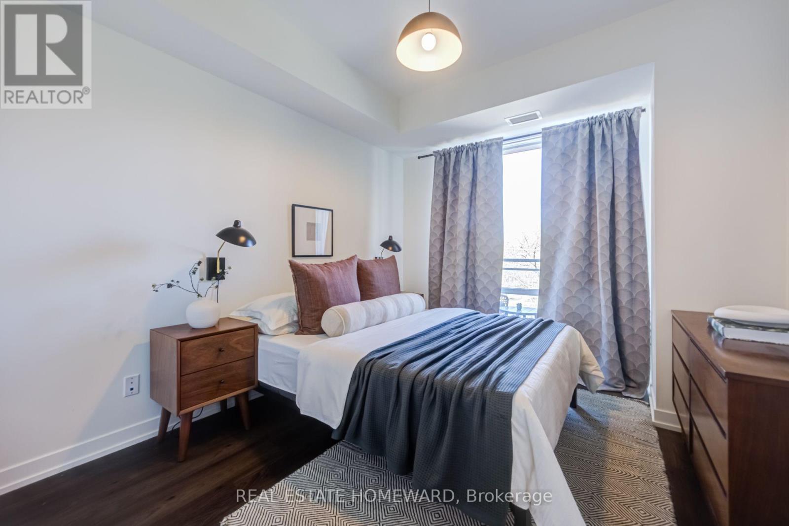 #309 223 ST CLAIR AVENUE W - 17