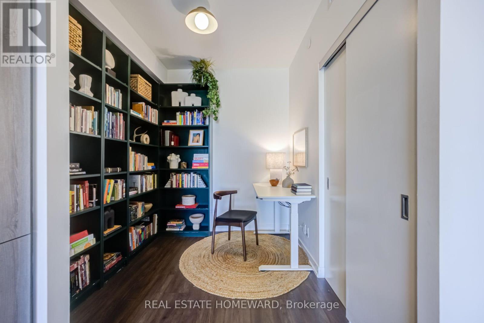 #309 223 ST CLAIR AVENUE W - 18