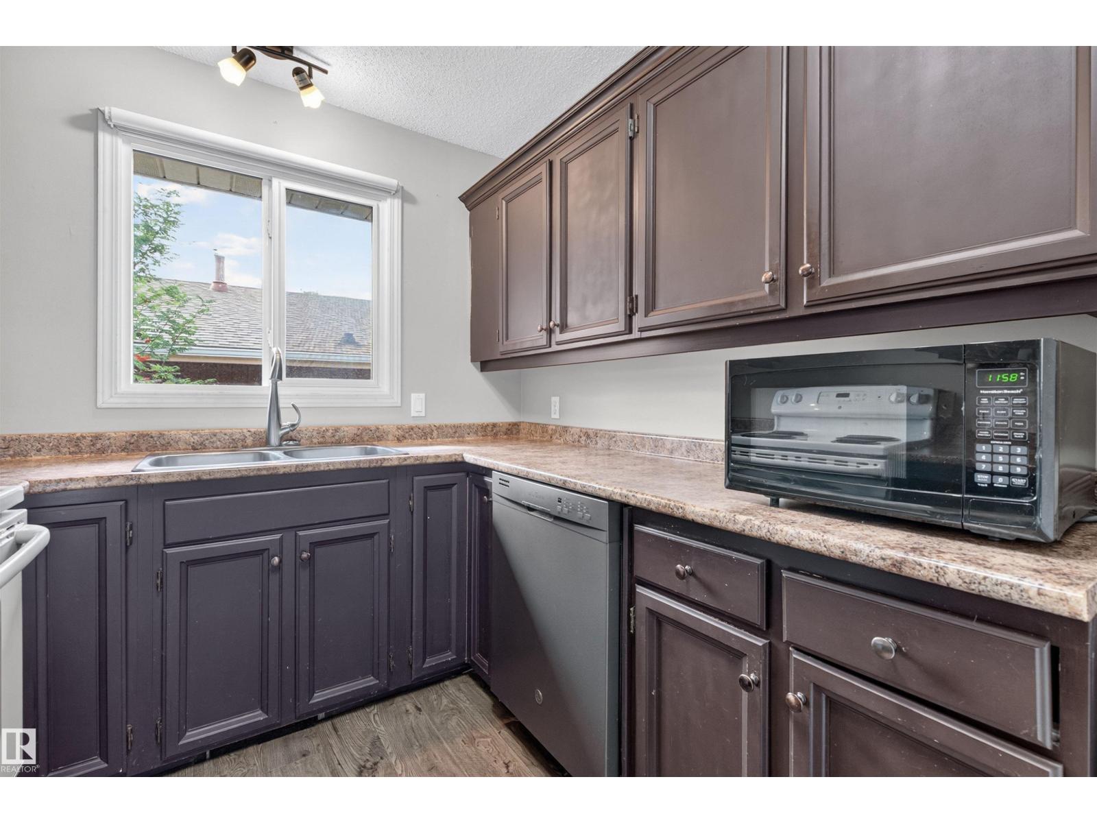 3968 55 ST NW - 6