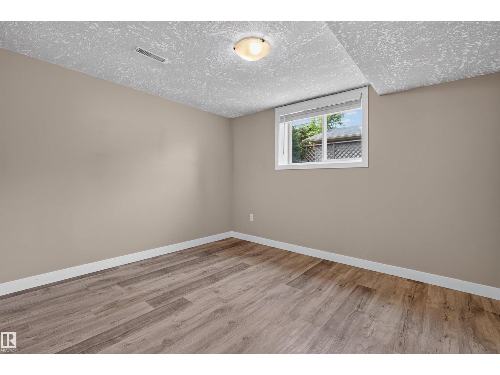 3968 55 ST NW - 17
