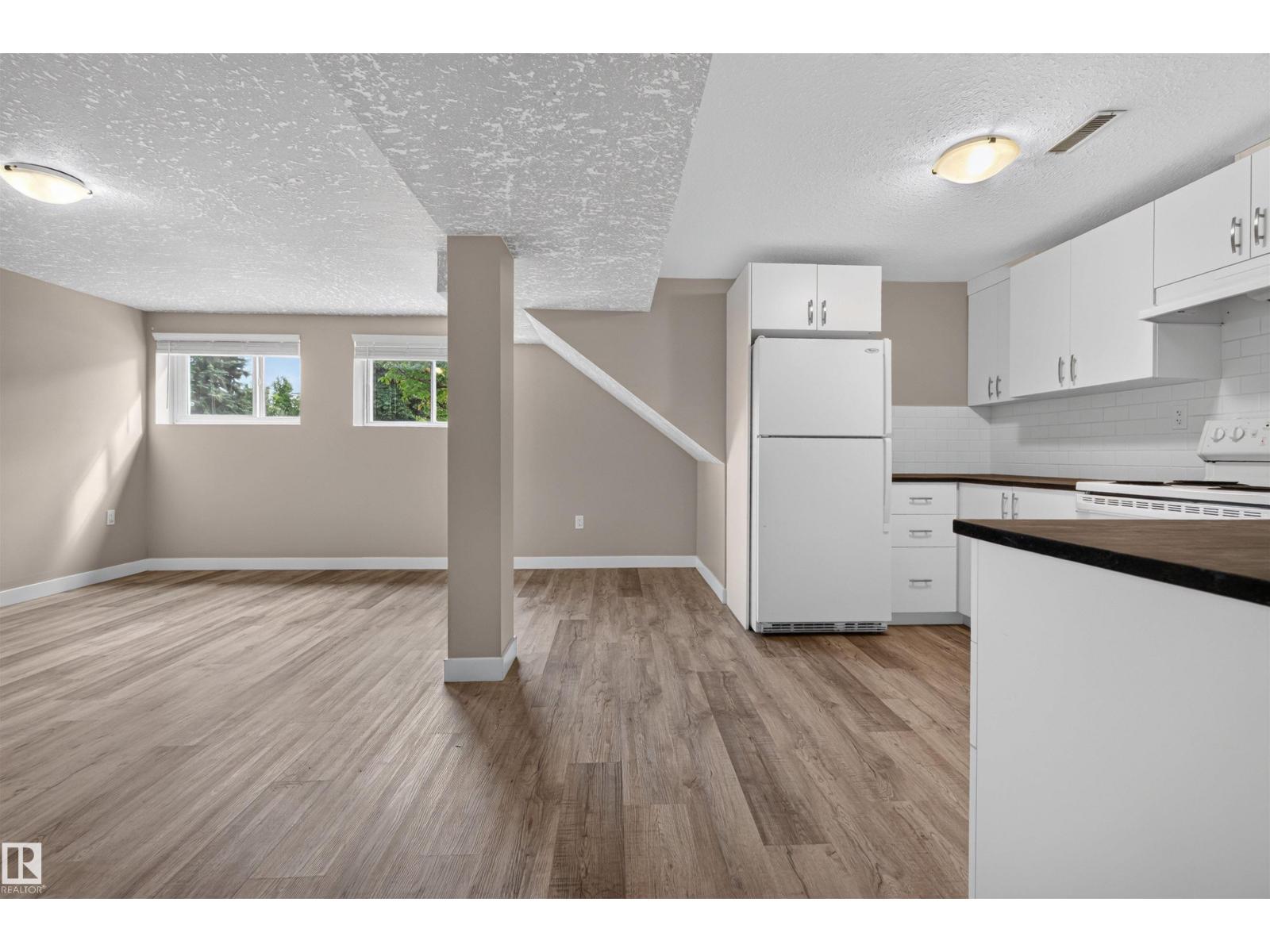 3968 55 ST NW - 13