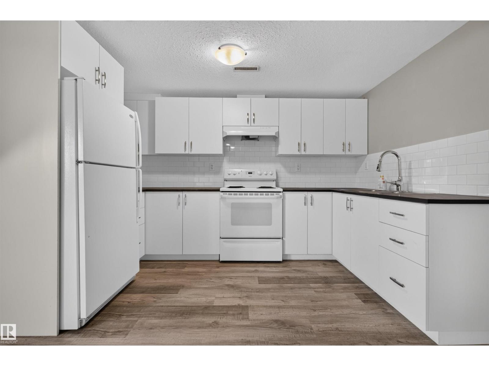 3968 55 ST NW - 14