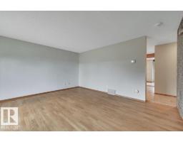 Primary Bedroom - 17927 92a St Nw, Edmonton, AB T5Z2J9 Photo 6