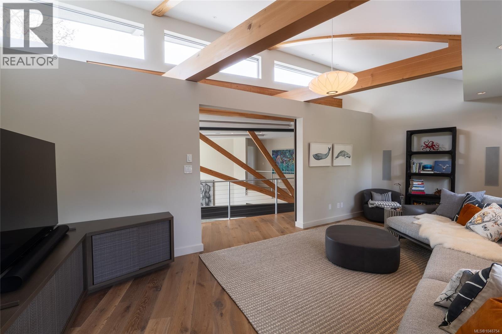 3931 Cadboro Bay Rd - 29