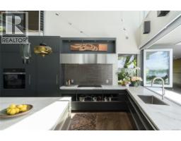 Kitchen - 3931 Cadboro Bay Rd, Saanich, BC V8N4G7 Photo 12