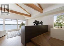 3931 Cadboro Bay Rd, Saanich, BC V8N4G7 Photo 36