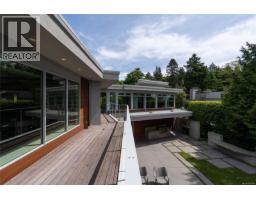 3931 Cadboro Bay Rd, Saanich, BC V8N4G7 Photo 42
