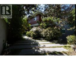 3931 Cadboro Bay Rd, Saanich, BC V8N4G7 Photo 48