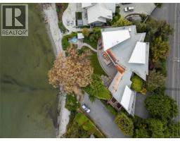 3931 Cadboro Bay Rd, Saanich, BC V8N4G7 Photo 49