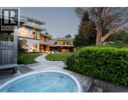 3931 Cadboro Bay Rd, Saanich, BC V8N4G7 Photo 56