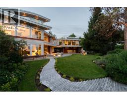 3931 Cadboro Bay Rd, Saanich, BC V8N4G7 Photo 57