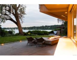 3931 Cadboro Bay Rd, Saanich, BC V8N4G7 Photo 60