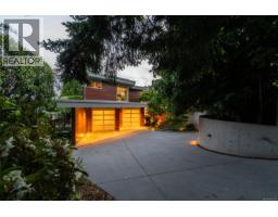 3931 Cadboro Bay Rd, Saanich, BC V8N4G7 Photo 62