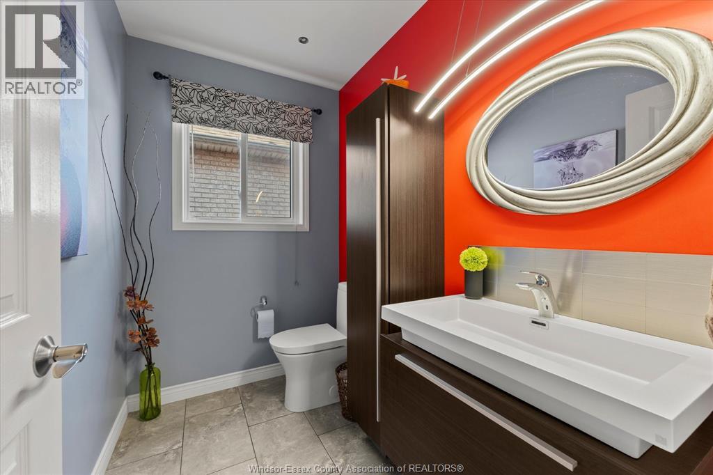 2705 LOMBARDY CRESCENT - 17