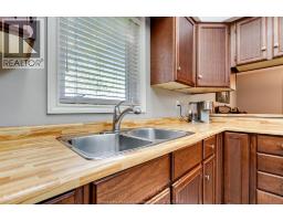 Laundry room - 621 County Rd 20, Kingsville, ON N9Y2E6 Photo 12