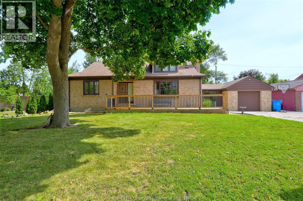 2574 BUCKINGHAM - 2
