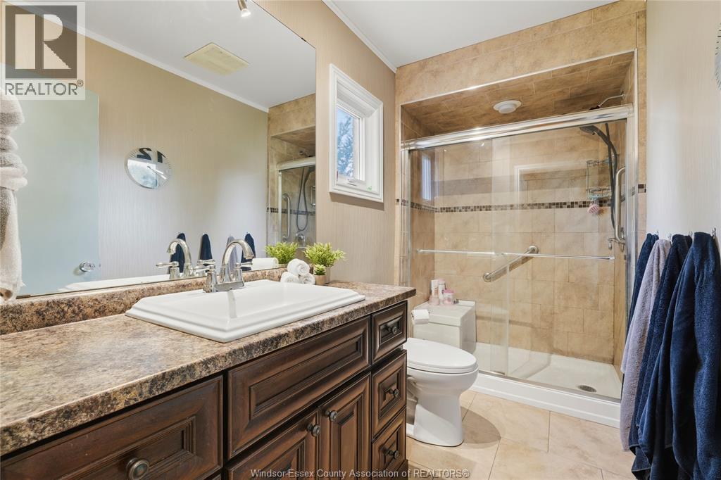 2574 BUCKINGHAM - 22