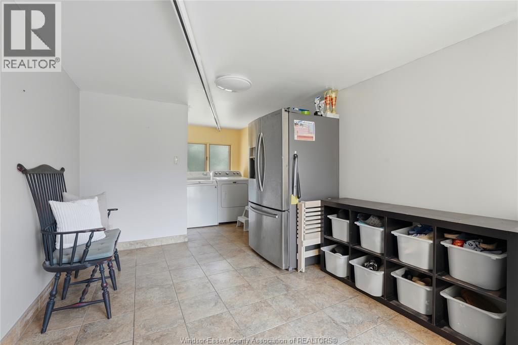 2574 BUCKINGHAM - 24