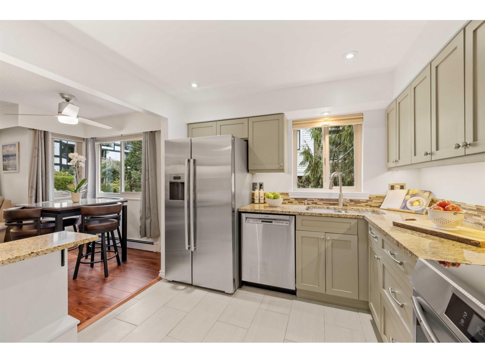 107 1368 FOSTER STREET, White Rock