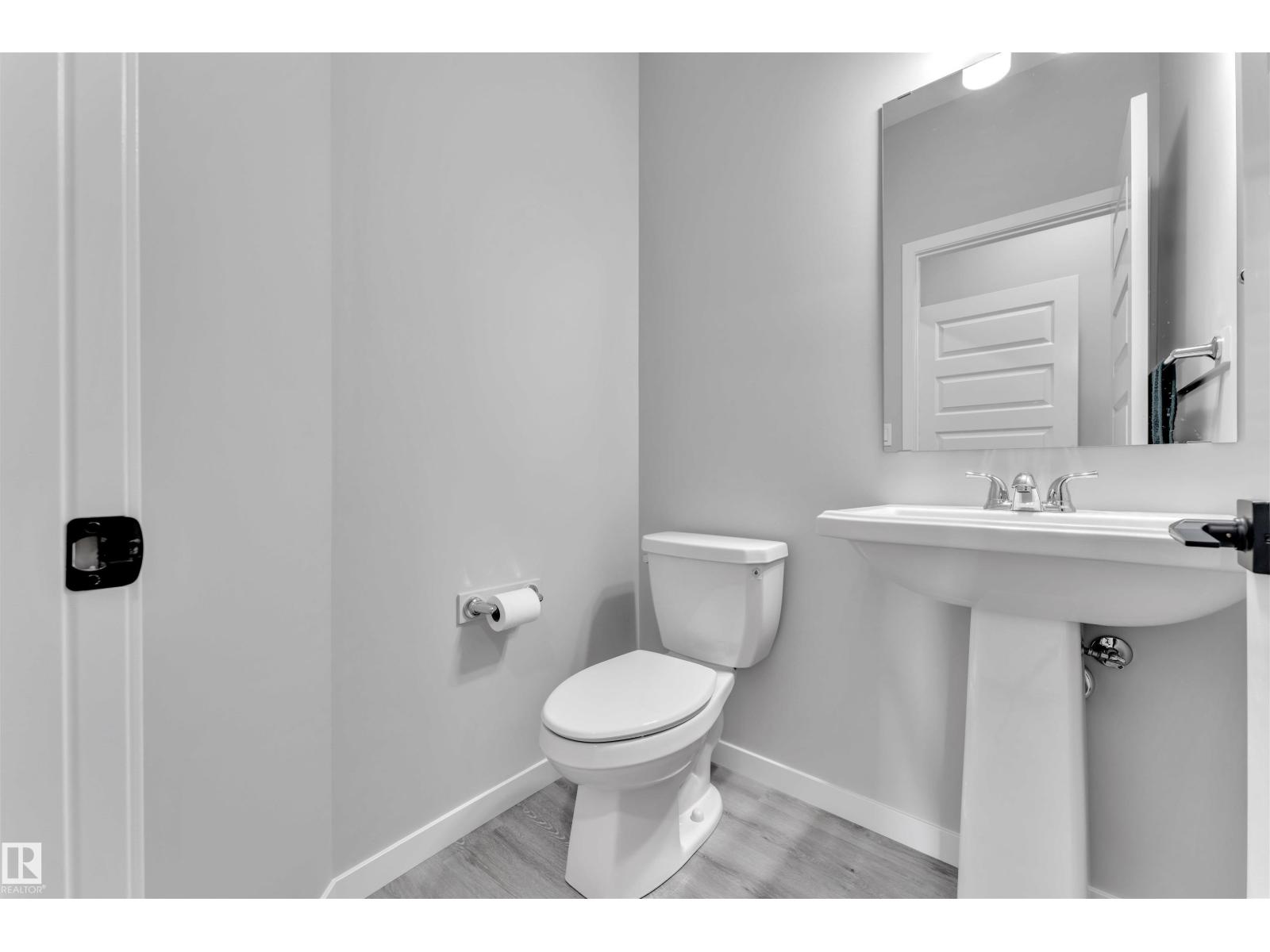16832 49 ST NW - 17