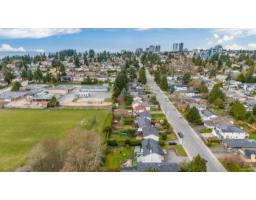 15894 Thrift Avenue, White Rock, BC V4B2M8 Photo 6