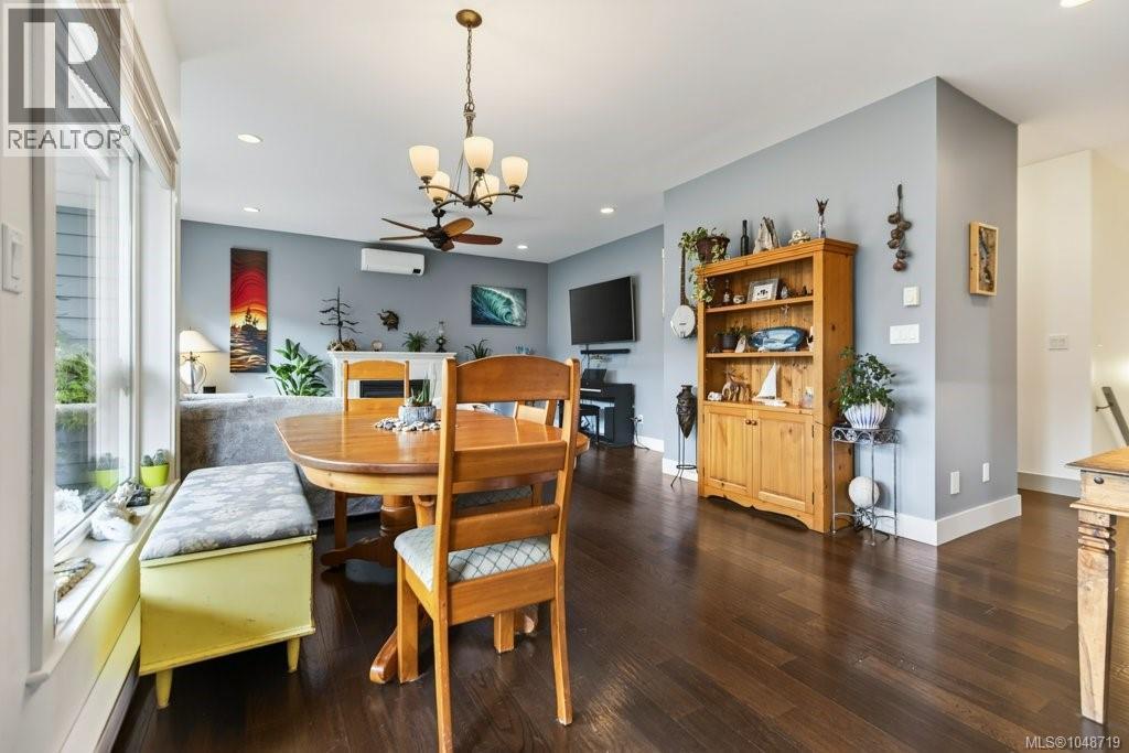 2581 Kendal Ave - 9