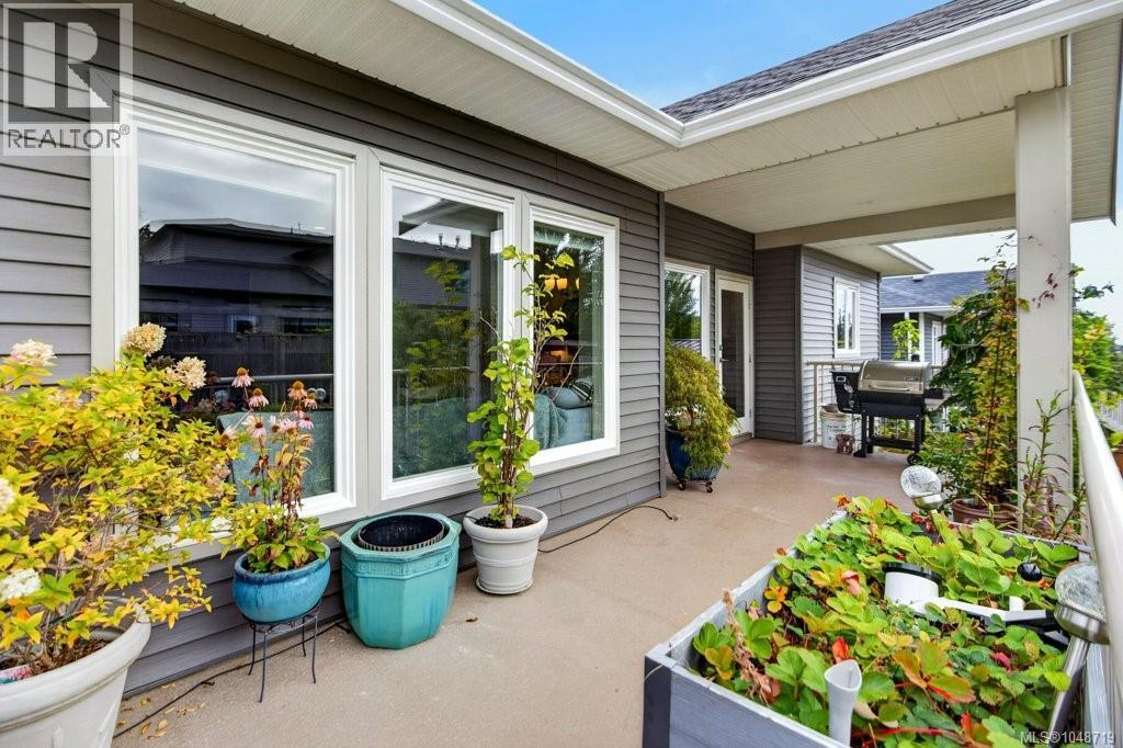 2581 Kendal Ave - 2