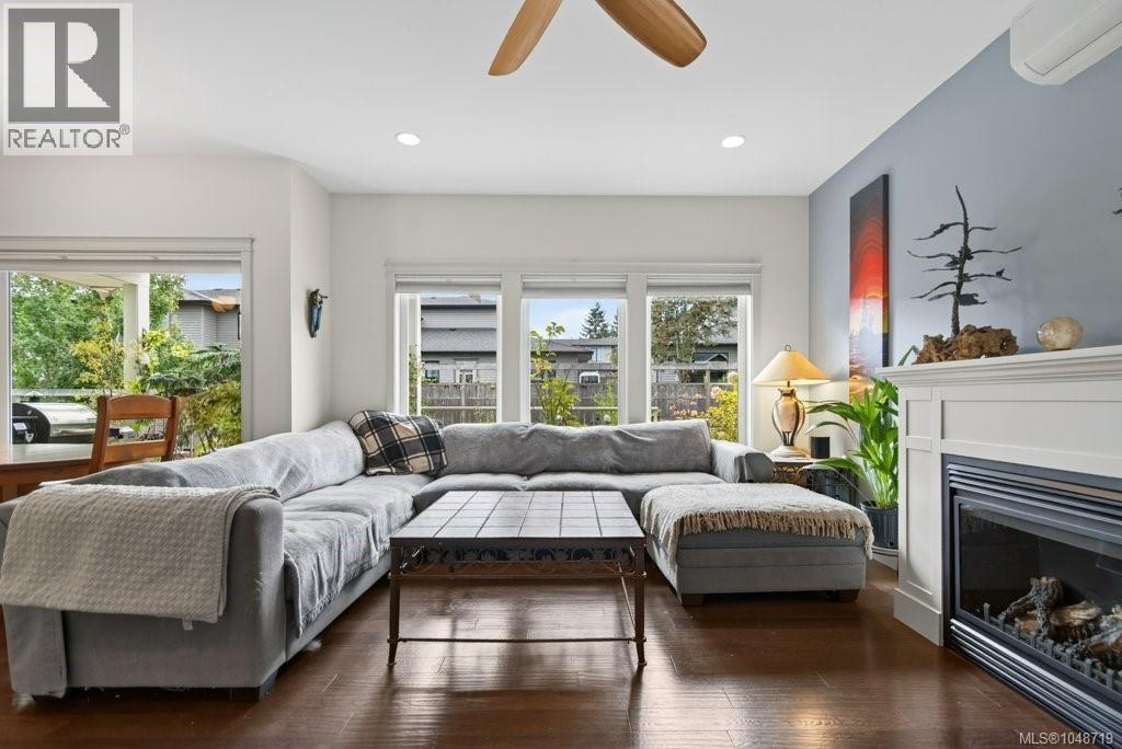 2581 Kendal Ave - Image 5