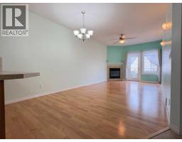 Family room - 4516 54 Street, Ponoka, AB T4J1J4 Photo 8