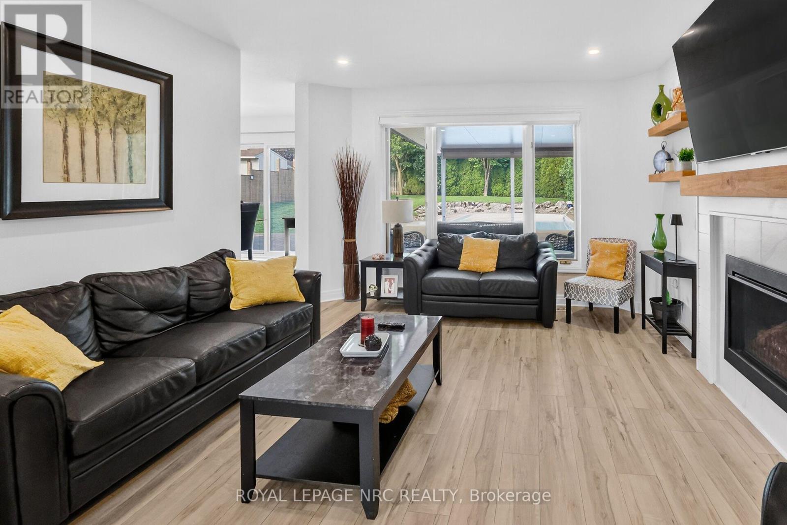 105 STEFANIE CRESCENT - Image 11