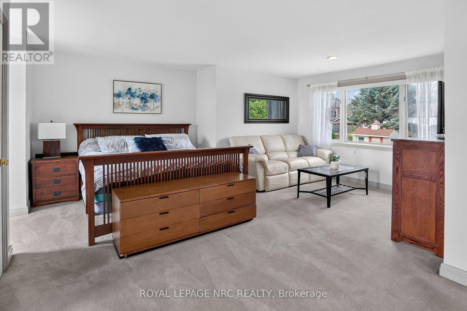 105 STEFANIE CRESCENT - 19