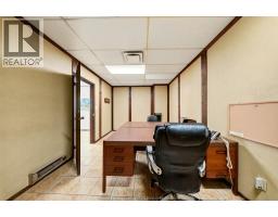 358-374 Shepherd Street West, Windsor, ON N8X1C3 Photo 12