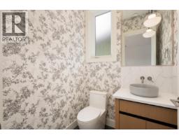 1 3645 Dundas Street, Vancouver, BC V5K1S3 Photo 12