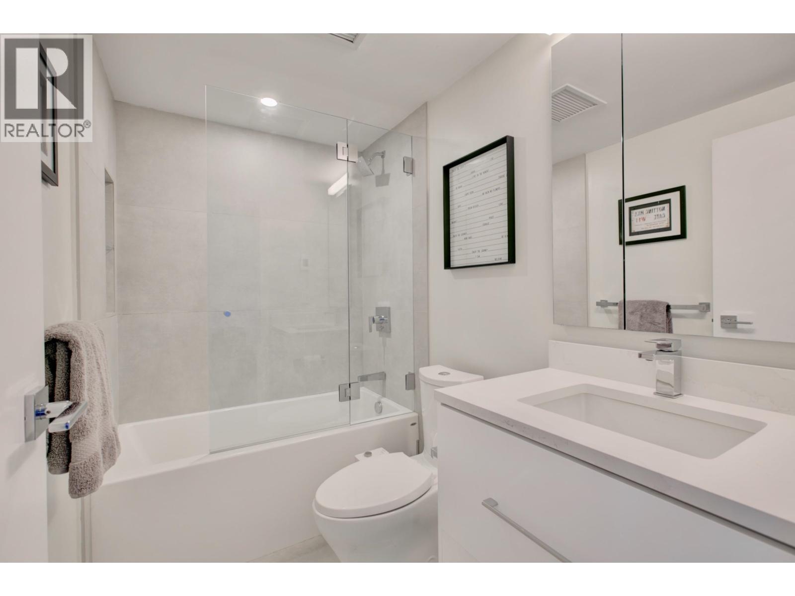 1360 W 8TH AVENUE, Vancouver