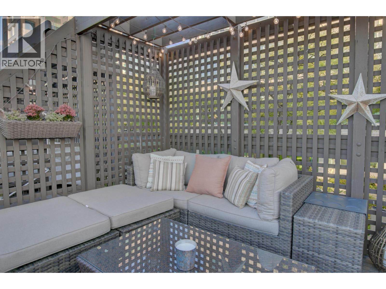 1360 W 8TH AVENUE, Vancouver