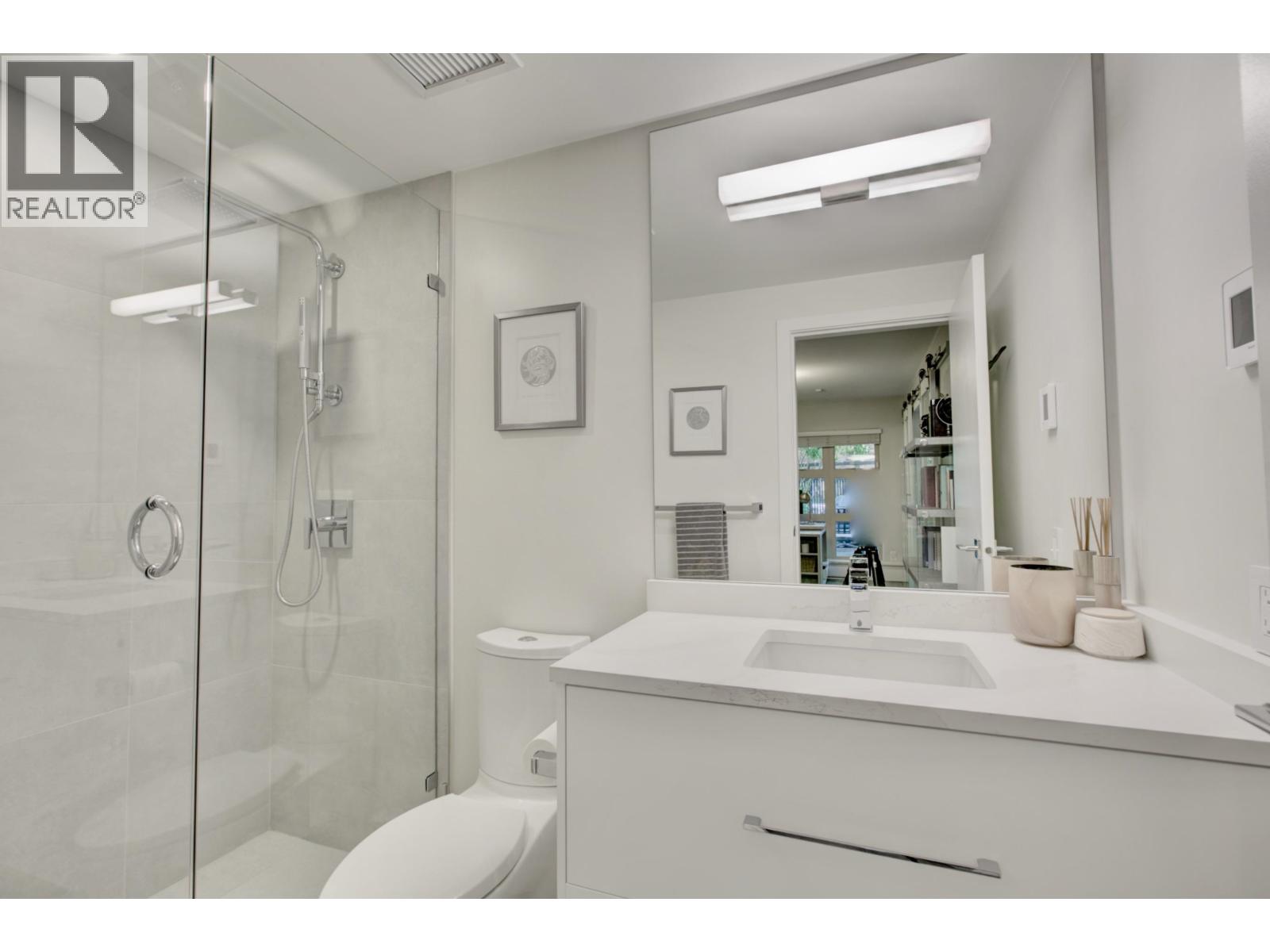 1360 W 8TH AVENUE, Vancouver