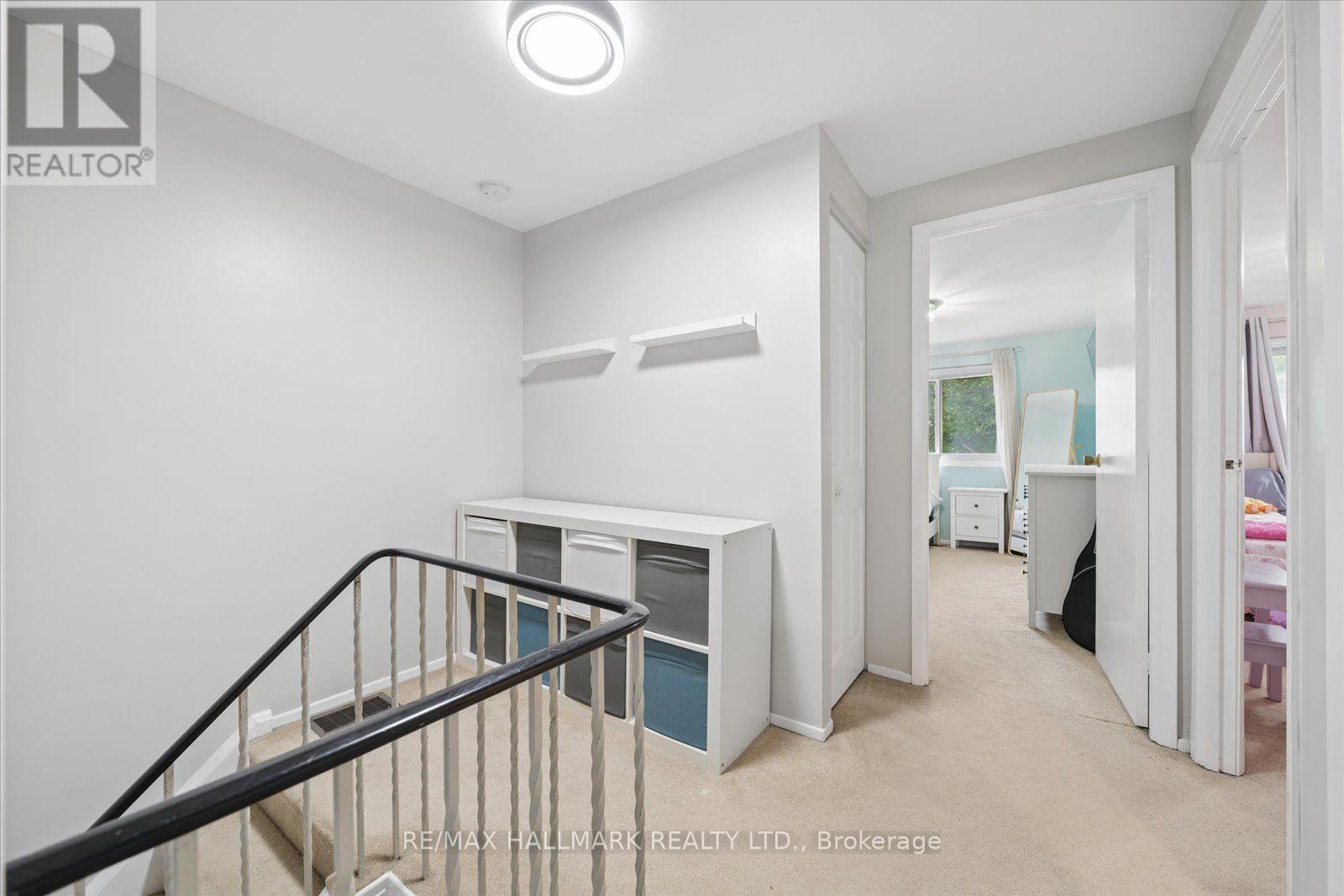 #69 39 CAMELOT WAY - 18