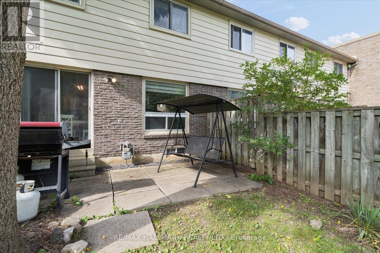 #69 39 CAMELOT WAY - 38