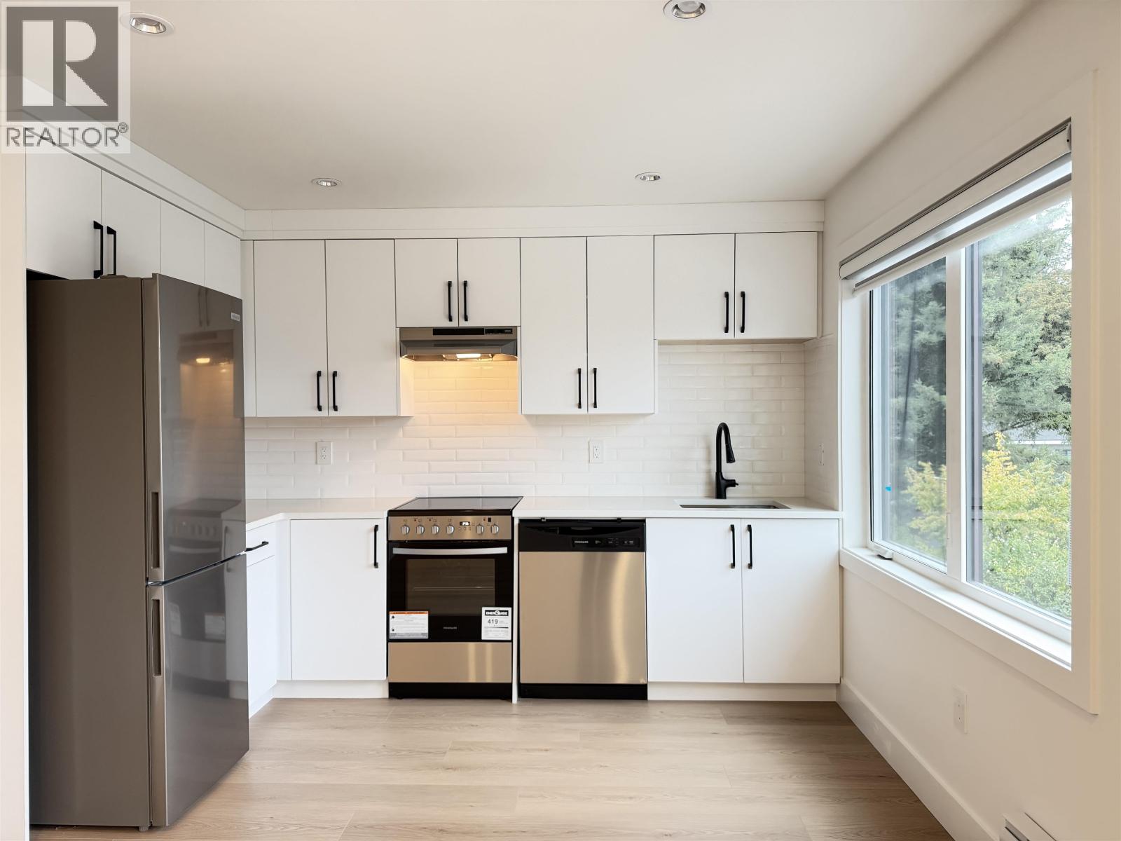 LANEWAY 1150 CHARLAND AVENUE, Coquitlam — photo 2