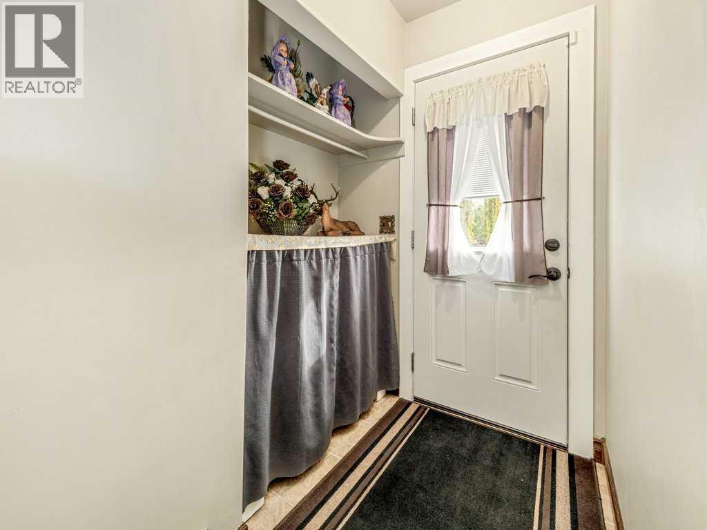 107 9 Street N, Vauxhall — photo 3