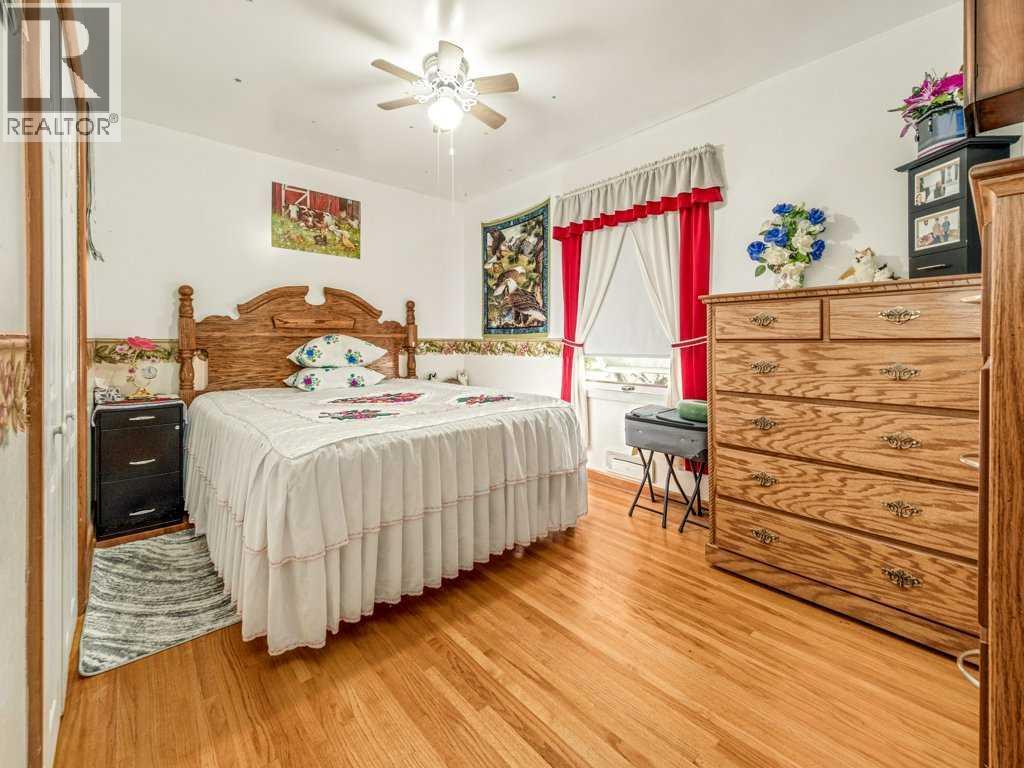 107 9 Street N, Vauxhall — photo 9